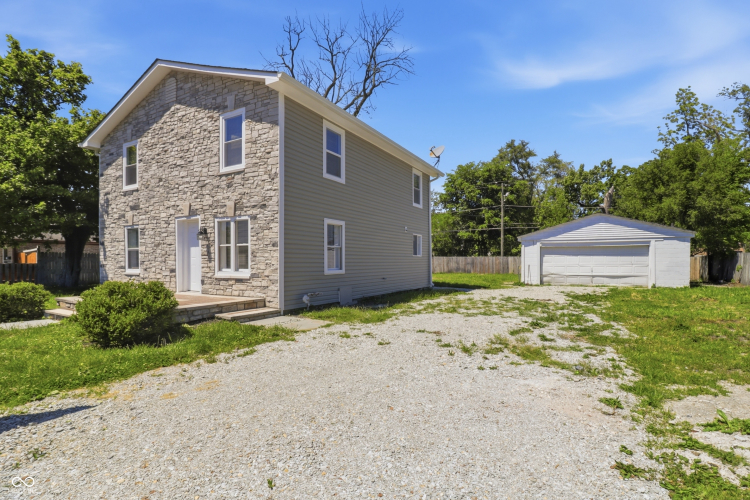 Listing Image 3