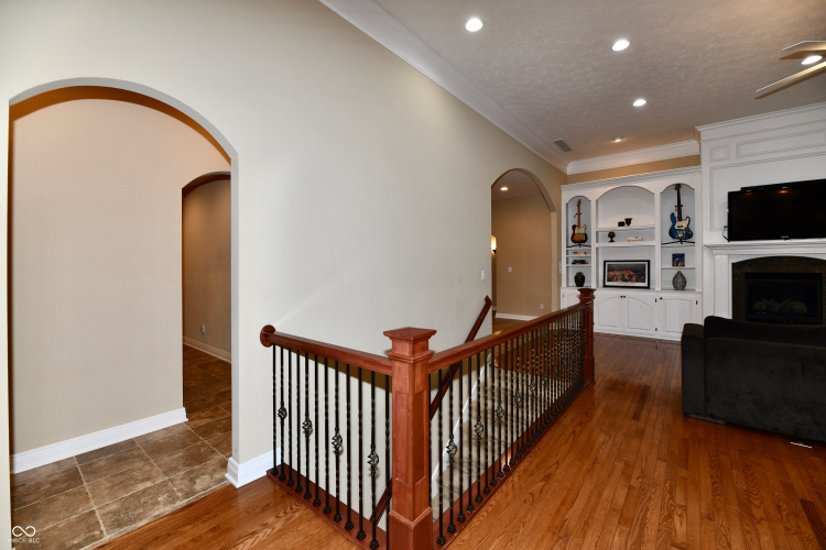 Listing Image 17