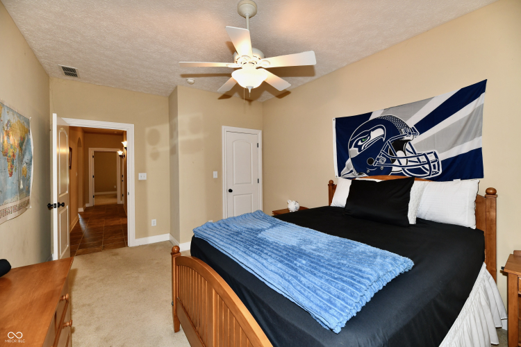 Listing Image 27