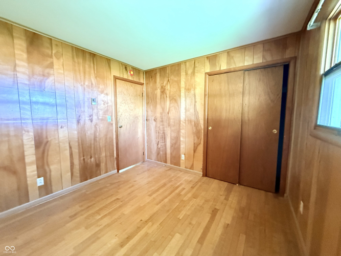 Listing Image 24