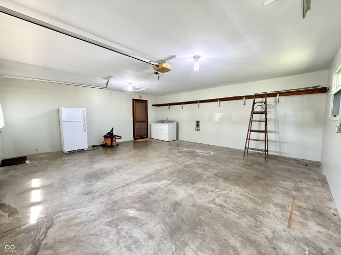 Listing Image 32