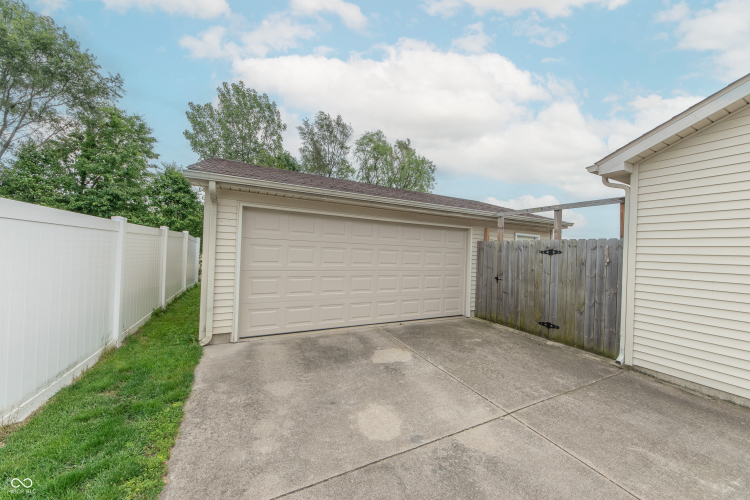 Listing Image 29