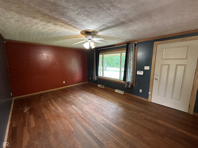 Listing Image 29