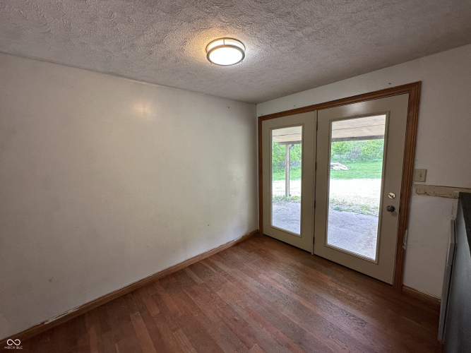 Listing Image 42