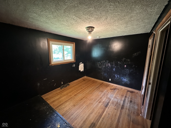 Listing Image 51