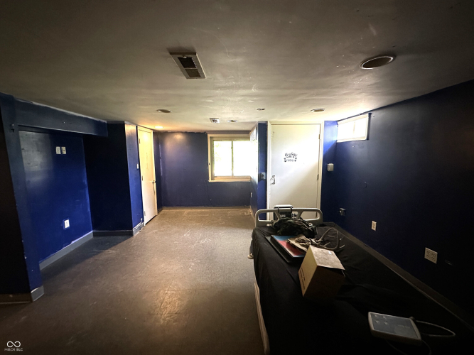 Listing Image 65
