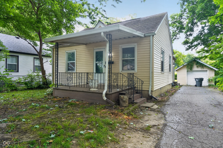 Listing Image 5