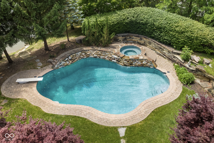 Listing Image 84