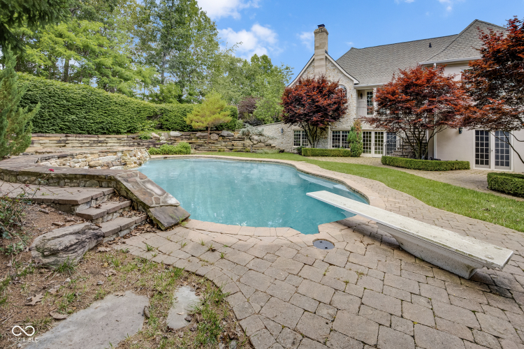 Listing Image 96