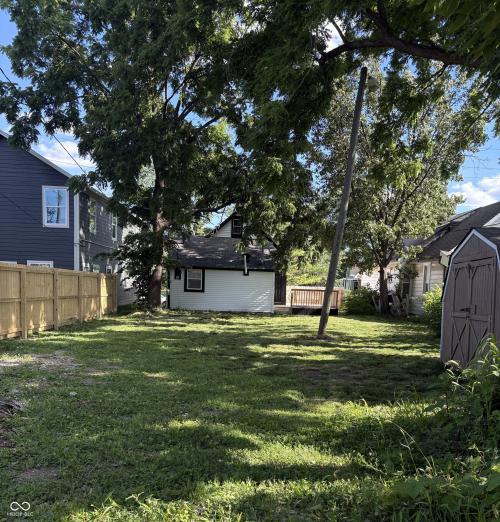 Listing Image 4