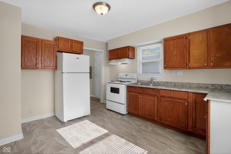 Listing Image 20