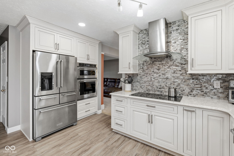 Listing Image 14