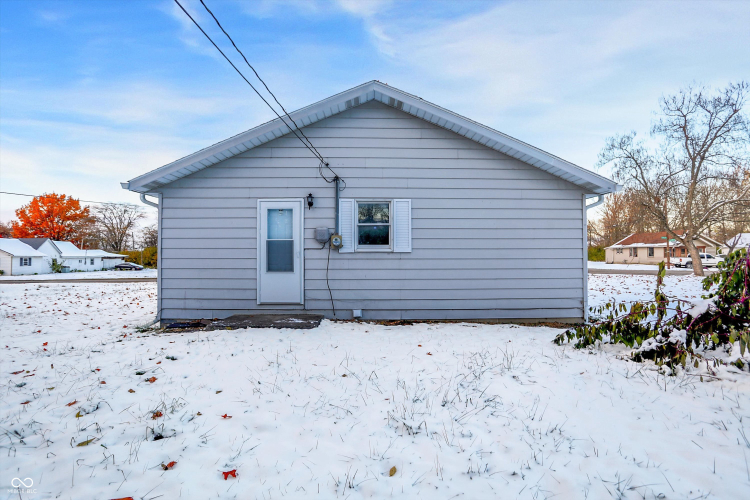 Listing Image 42