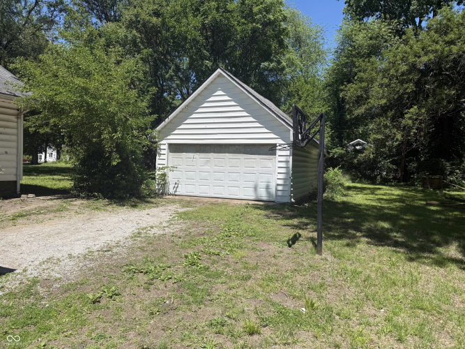Listing Image 3