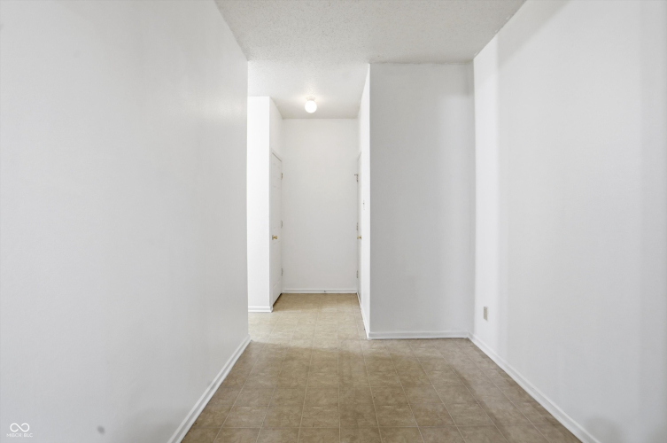 Listing Image 38