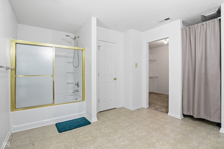 Listing Image 50