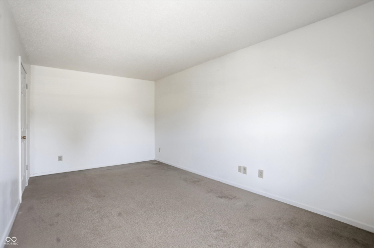 Listing Image 54