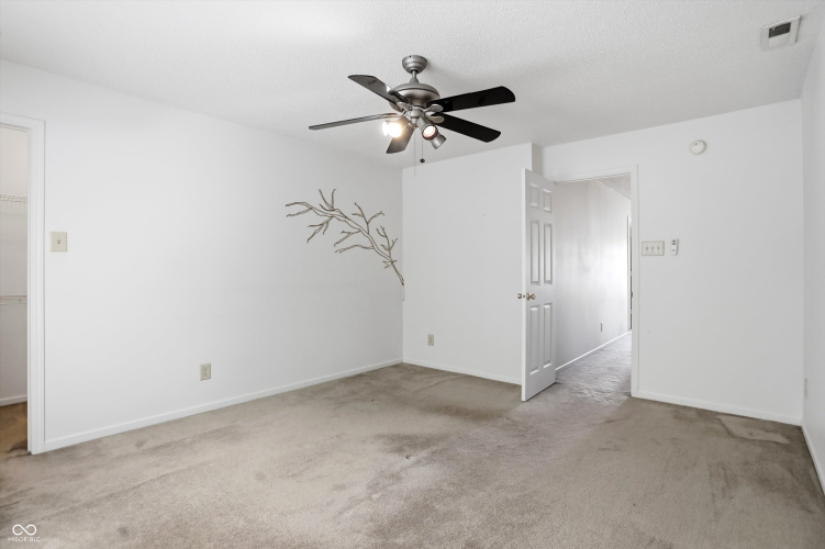 Listing Image 60