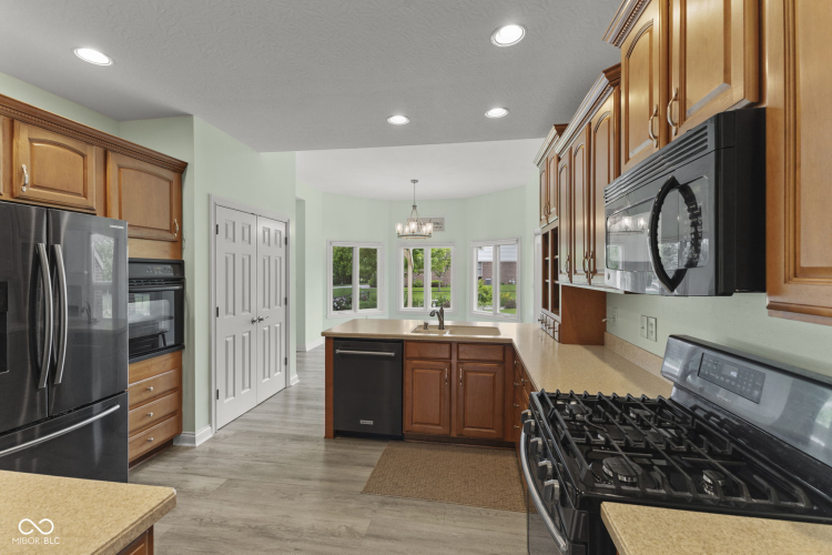 Listing Image 34