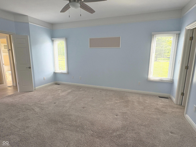 Listing Image 44