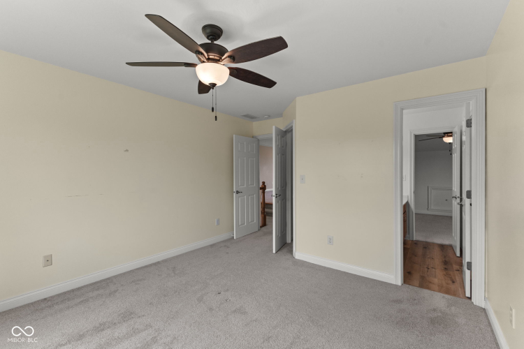 Listing Image 52