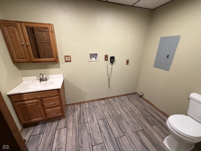 Listing Image 21