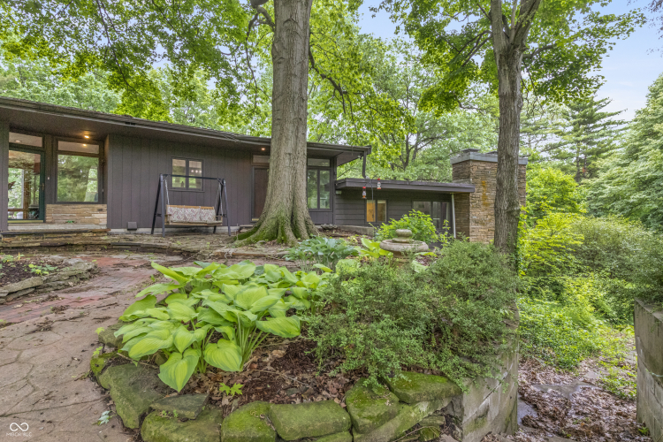 Listing Image 53