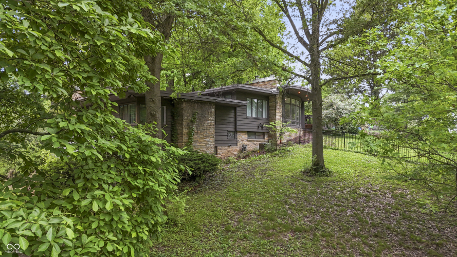 Listing Image 71