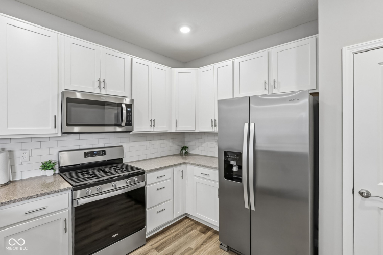 Listing Image 13