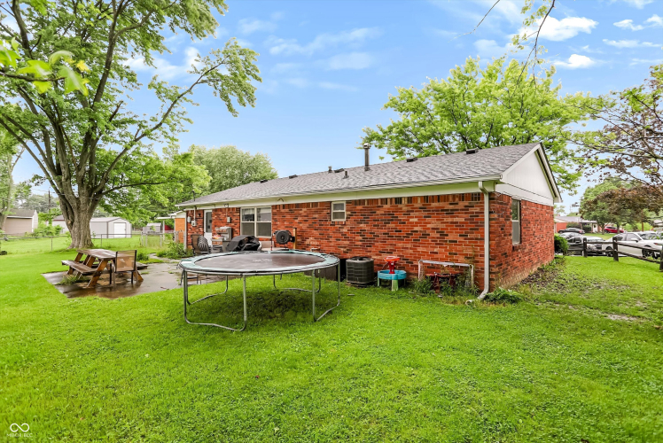 Listing Image 28