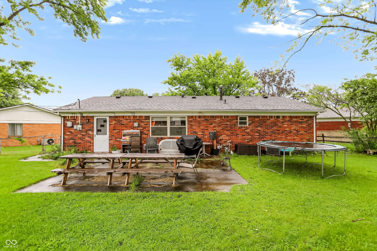 Listing Image 33