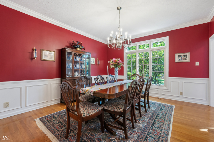 Listing Image 14