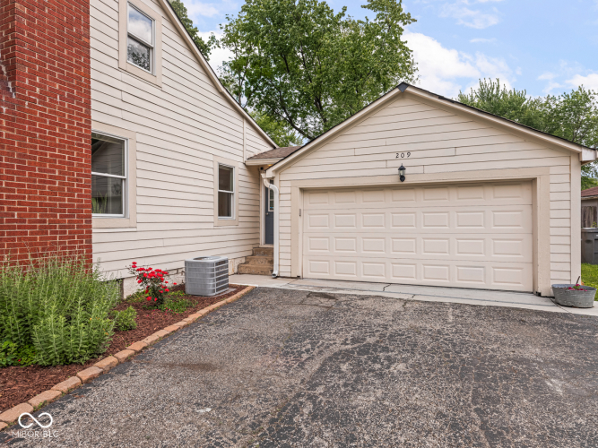 Listing Image 46