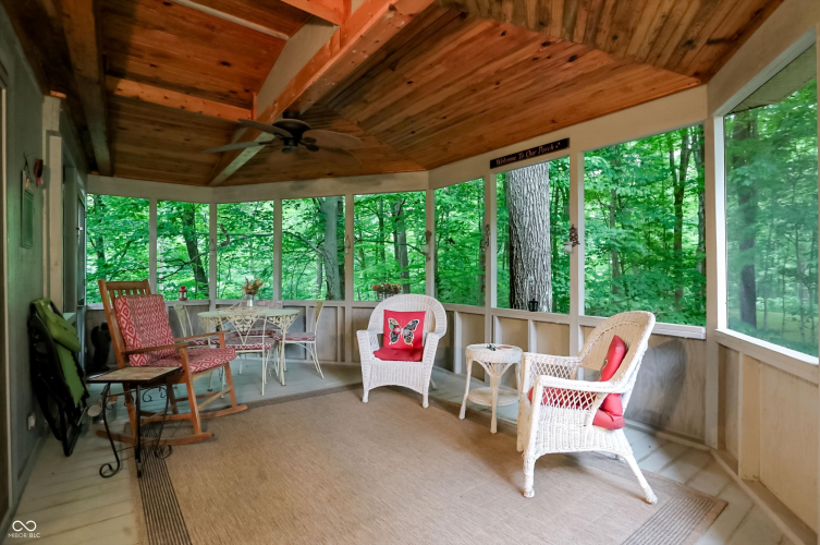 Listing Image 14