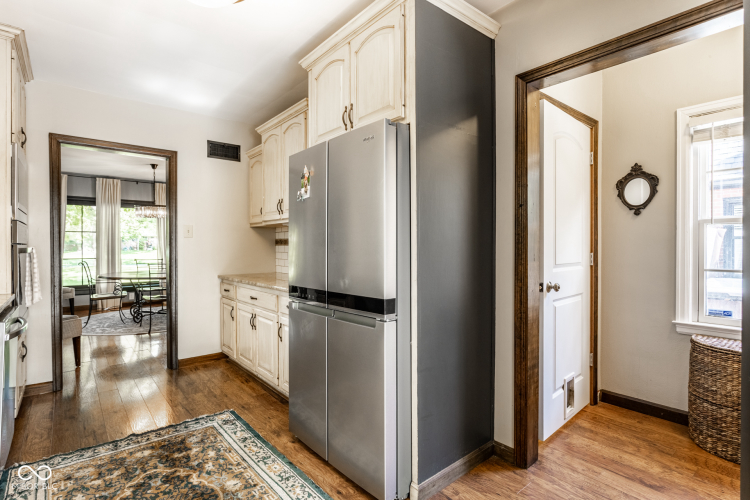 Listing Image 13