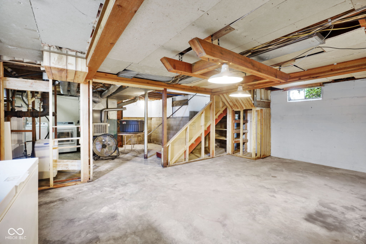 Listing Image 20