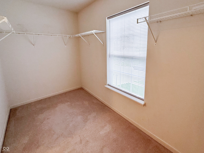 Listing Image 41