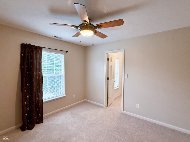 Listing Image 52