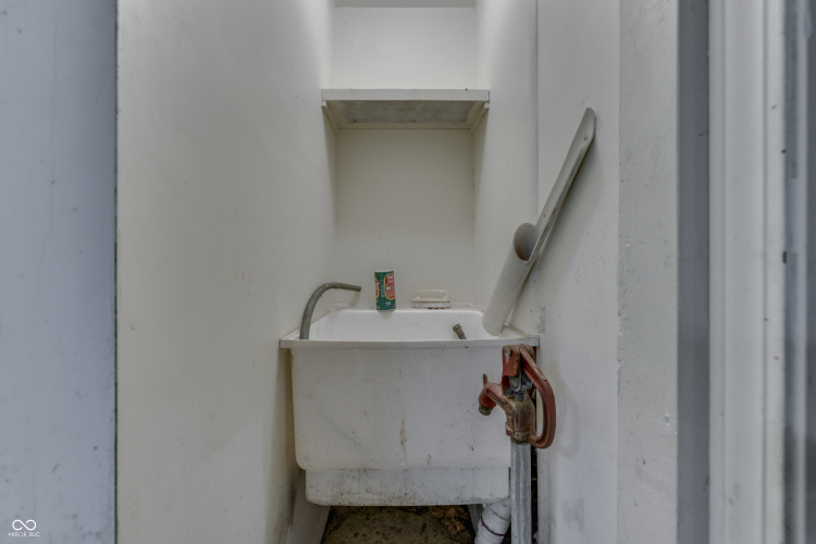 Listing Image 51
