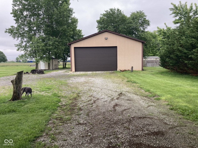 Listing Image 6