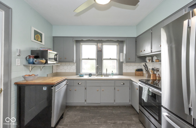 Listing Image 13