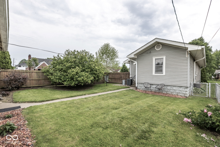 Listing Image 32