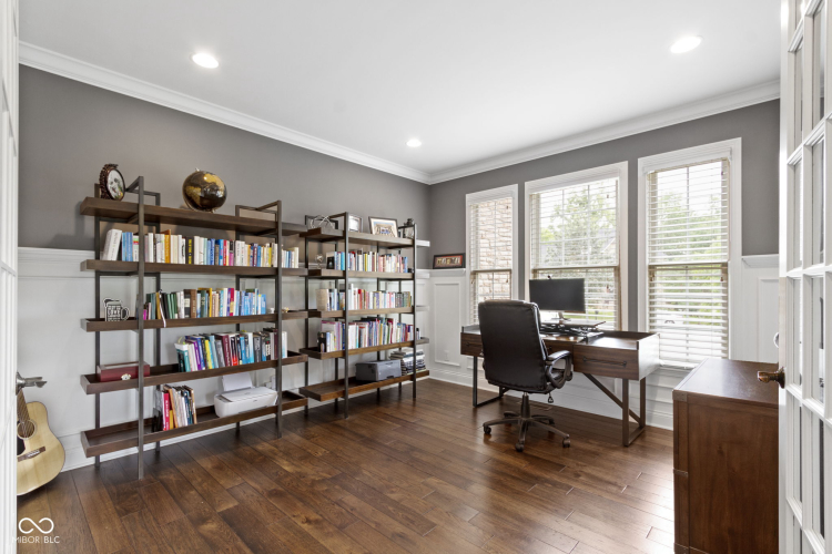 Listing Image 12
