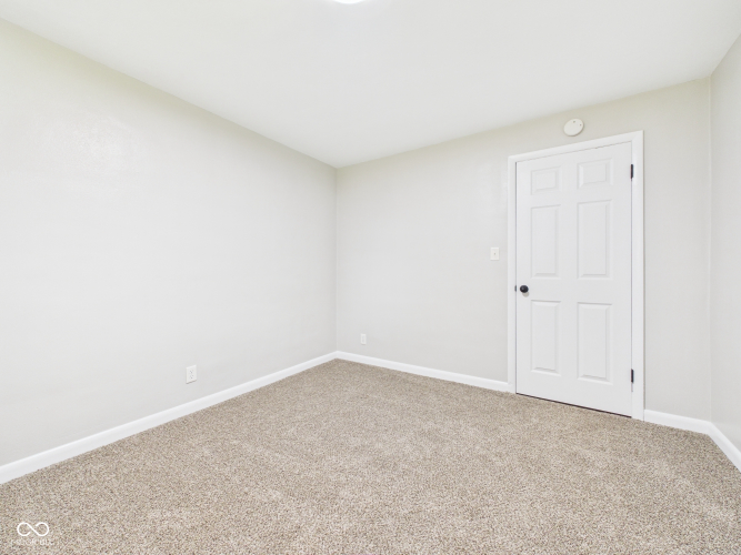 Listing Image 24