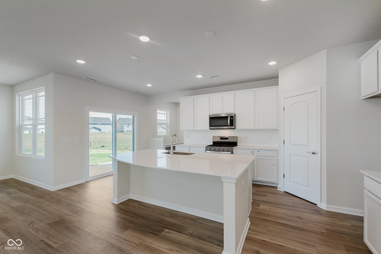 Listing Image 14