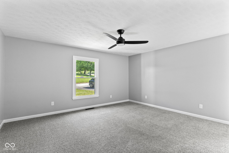 Listing Image 28