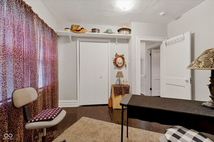 Listing Image 20