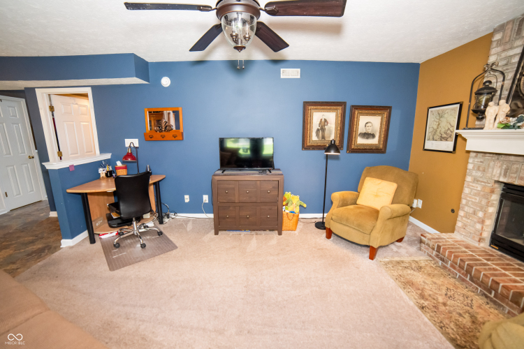 Listing Image 17