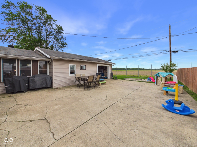 Listing Image 23