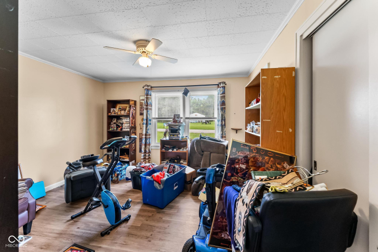 Listing Image 23